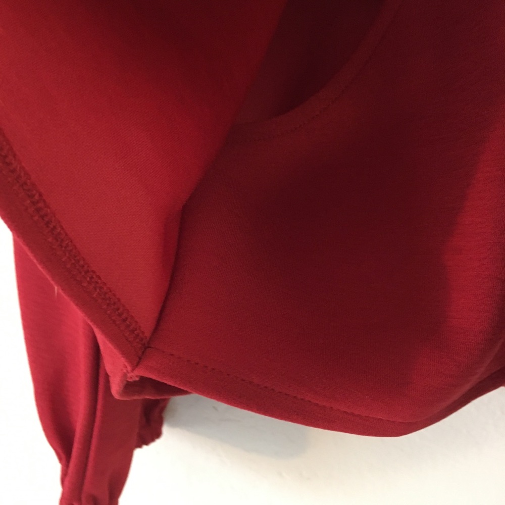 Madewell Texture & Thread Faux Wrap Blouse Medium Red V-neck Stretch - Picture 6 of 9